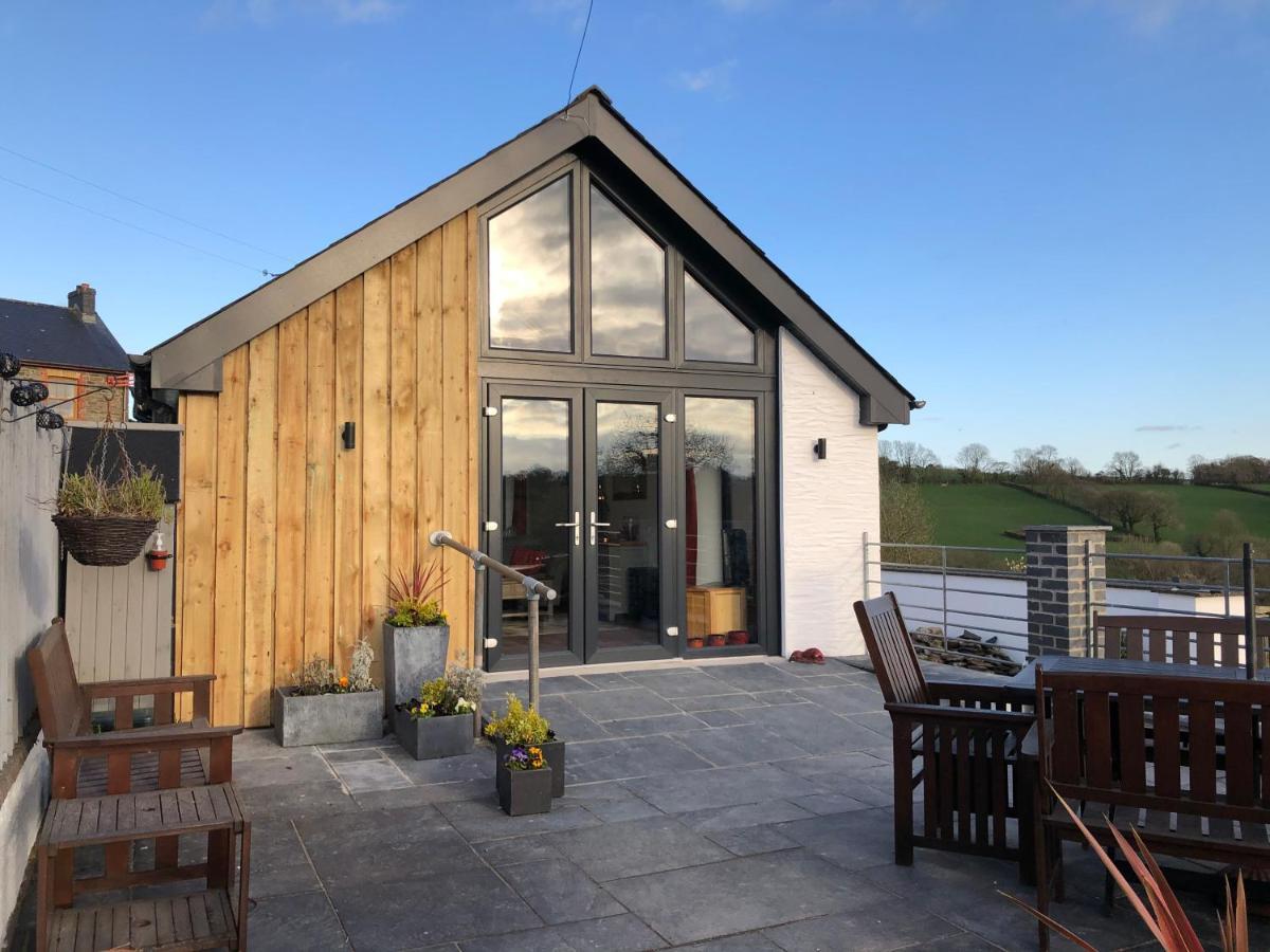 Red Kite Cottage Carmarthen Exterior foto